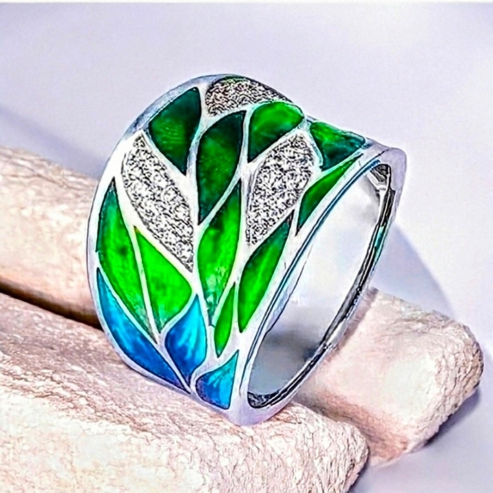 NWT Wide Band Enamel Ring Vibrant Blue & Green Leaves. Style Of SANTUZZA Sz. 9